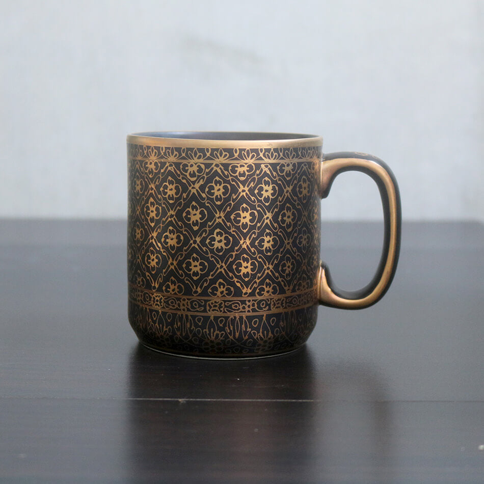 マグカップ コーヒーカップ マットブラック ゴールド ベンジャロン焼き ベンジャロン焼 タイ王国 焼き物 陶器 食器 器 おしゃれ 海外製 タイ お土産※再入荷の予定はありません benjarong003