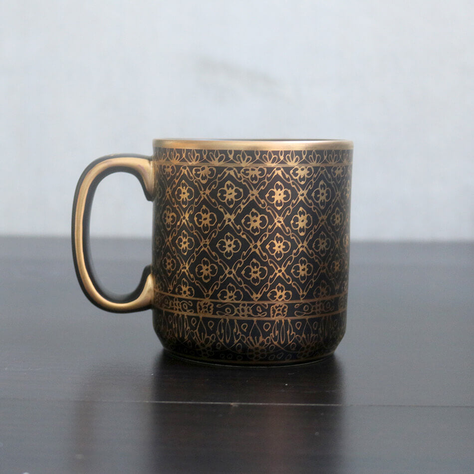 マグカップ コーヒーカップ マットブラック ゴールド ベンジャロン焼き ベンジャロン焼 タイ王国 焼き物 陶器 食器 器 おしゃれ 海外製 タイ お土産※再入荷の予定はありません benjarong003