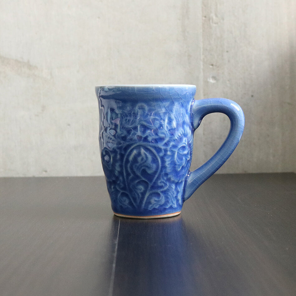 マグカップ 花柄のコーヒーコップ タイ セラドン焼 セラドン焼き タイ王国 焼き物 グリーン 青緑 陶器 食器 器 おしゃれ 海外製 お土産 celadon-012