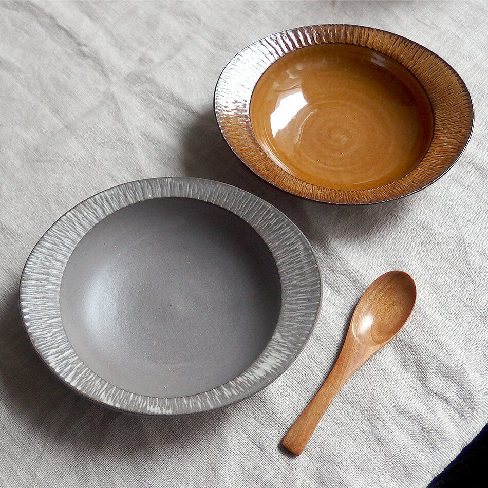 小石原焼 小石原焼き シチュー皿 カレー皿 スープ皿 2色から選ぶ あめ釉 白マット 深皿 中皿 飛び鉋 森山實山窯 陶器 食器 器