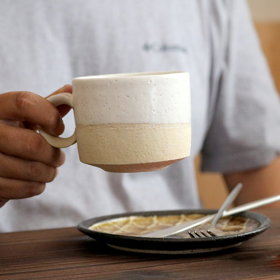 梶原慶治 マグカップ 掛分 白 ホワイト コーヒーカップ ティーカップ 陶芸作品 個人陶芸家 陶器 器 食器 yo10008