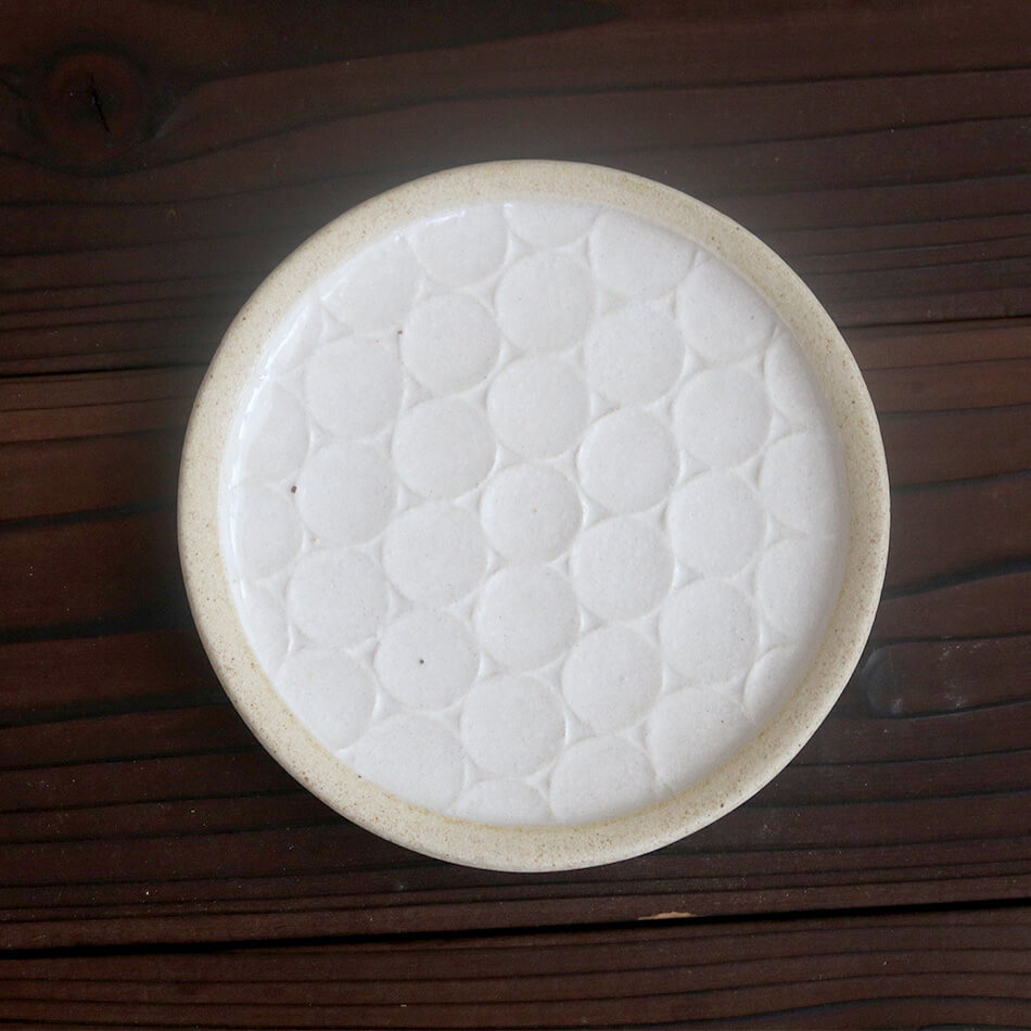 梶原慶治 円文皿 16cm 選べる2色 小皿 平皿 白 ホワイト ブラウン 茶色 デザート皿 ケーキ皿 陶芸作品 個人陶芸家 陶器 器 食器 yo10011