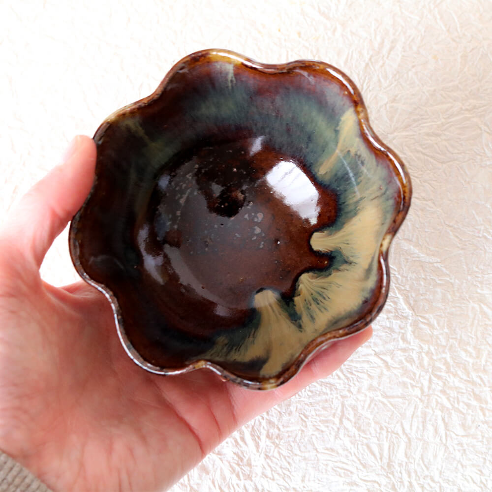 小鉢 小代焼 ゆらゆら小鉢 小代本谷ちひろ窯 小皿 花鉢 陶器 食器 作家 おしゃれ 器 chihiro003
