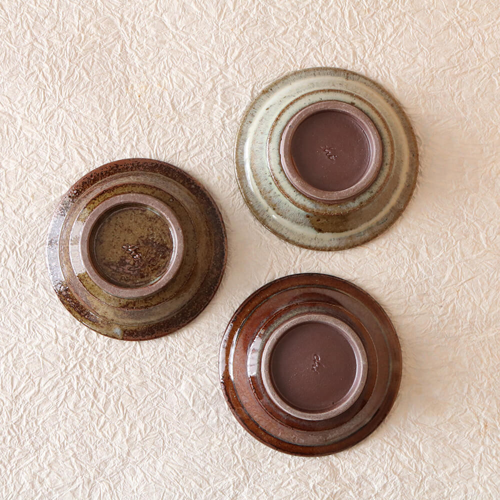 豆皿 小代焼 小代本谷ちひろ窯 1枚ずつの販売 小皿 ブラウン ホワイト 白 陶器 食器 作家 おしゃれ 器 chihiro007