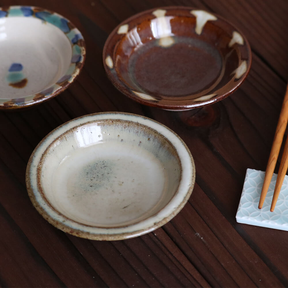 豆皿 小代焼 小代本谷ちひろ窯 1枚ずつの販売 小皿 ブラウン ホワイト 白 陶器 食器 作家 おしゃれ 器 chihiro007