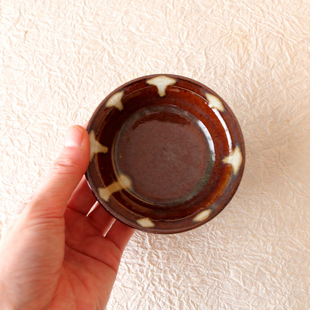 豆皿 小代焼 小代本谷ちひろ窯 1枚ずつの販売 小皿 ブラウン ホワイト 白 陶器 食器 作家 おしゃれ 器 chihiro007