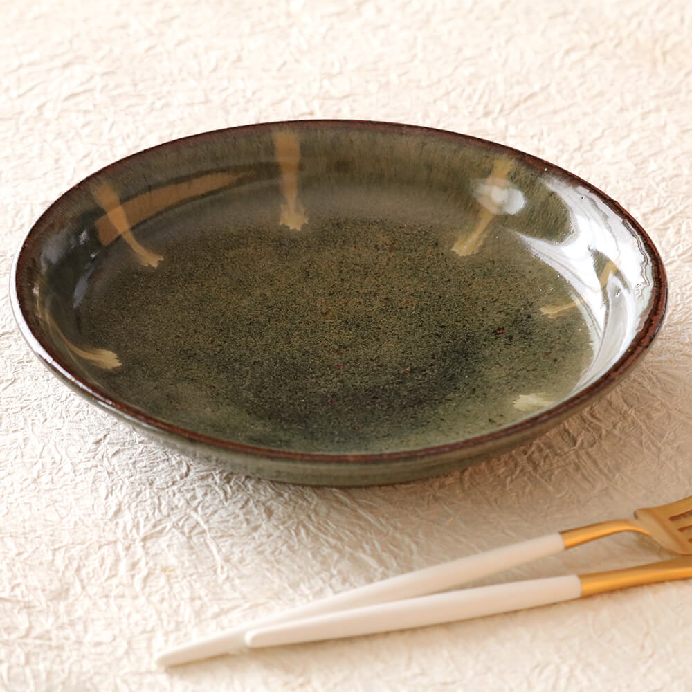 七寸皿 7寸皿 小代焼 小代本谷ちひろ窯 中皿 2種類から選べる パスタ皿 ワンプレーEト カレー皿 陶器 食器 作家 おしゃれ 器 chihiro009