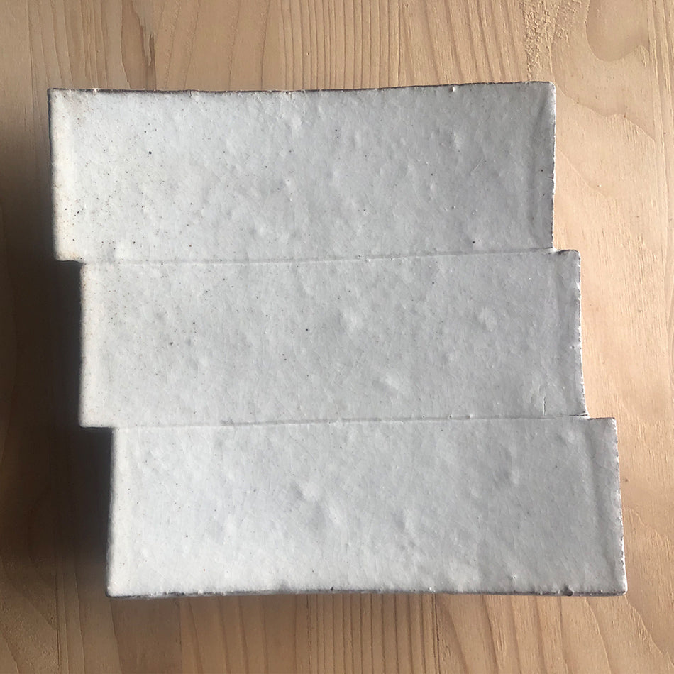 小石原焼 小石原焼き 粉引き板文皿 平皿 板皿 17cm 辰巳窯 陶器 器 NHK イッピンで紹介されました