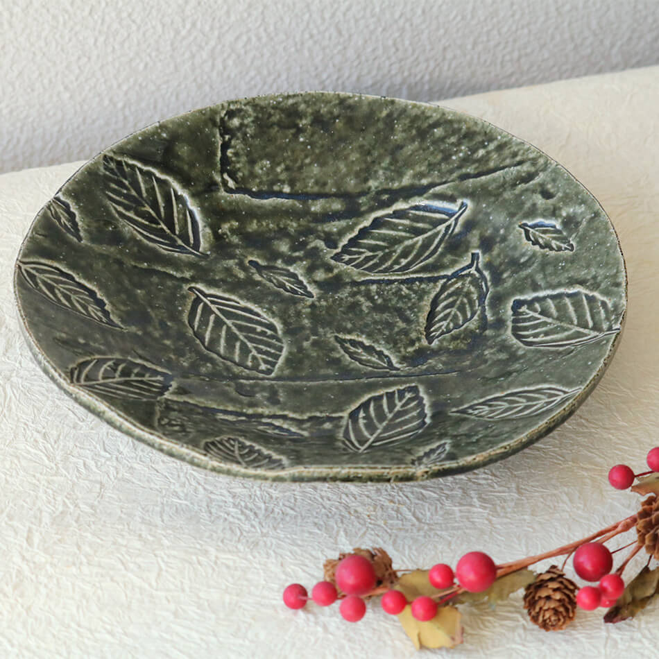 梶原慶治 緑釉木ノ葉文皿 陶芸作品 個人陶芸家 プレート皿 大皿 陶器 器 食器 おしゃれ