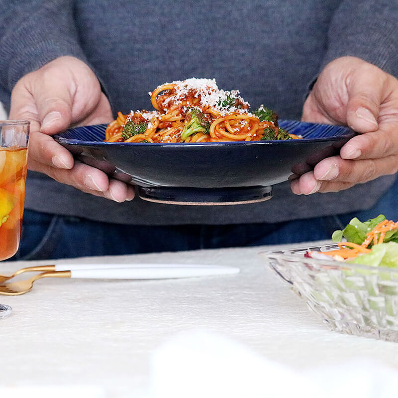 小石原焼 小石原焼き 瑠璃釉櫛目毛文皿 中皿 20.0cm パスタ皿 カレー皿 取り皿 まるた窯 太田 剛速 陶器 食器 器